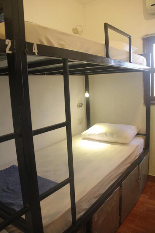 Lpq Backpackers Hostel Luang Prabang Room photo