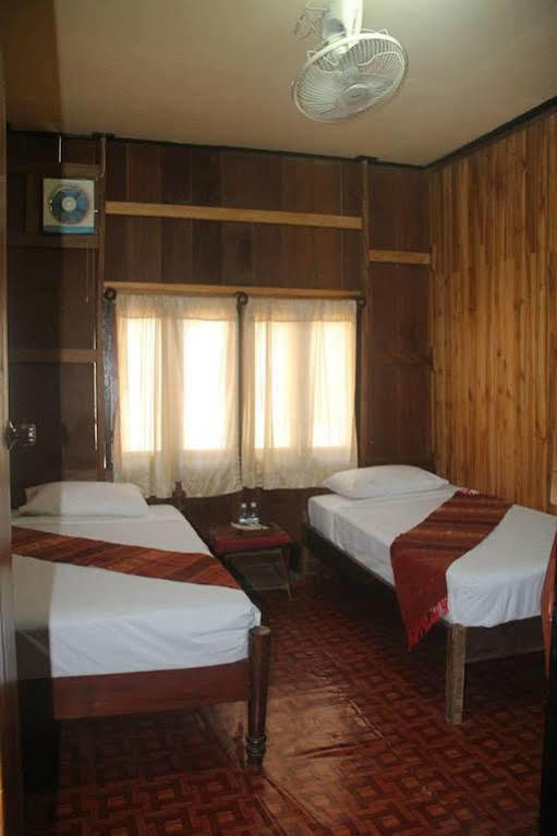 Lpq Backpackers Hostel Luang Prabang Exterior photo